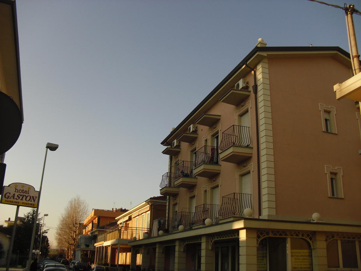 Residence Uno Studio&Suites Rimini Exterior photo