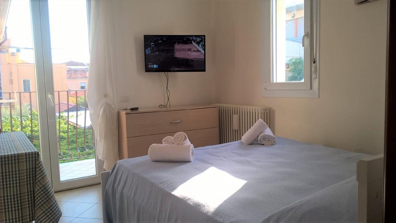Residence Uno Studio&Suites Rimini Exterior photo