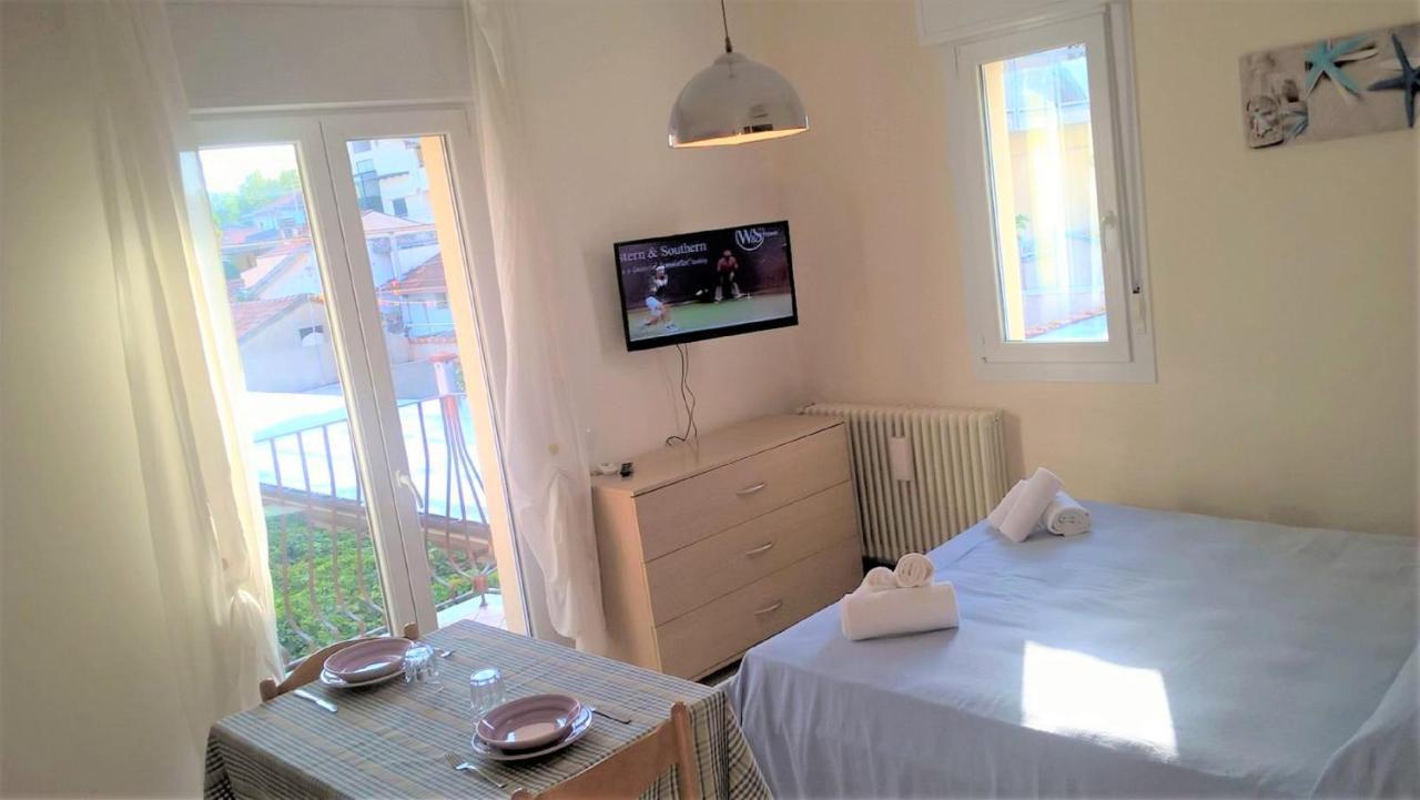 Residence Uno Studio&Suites Rimini Exterior photo