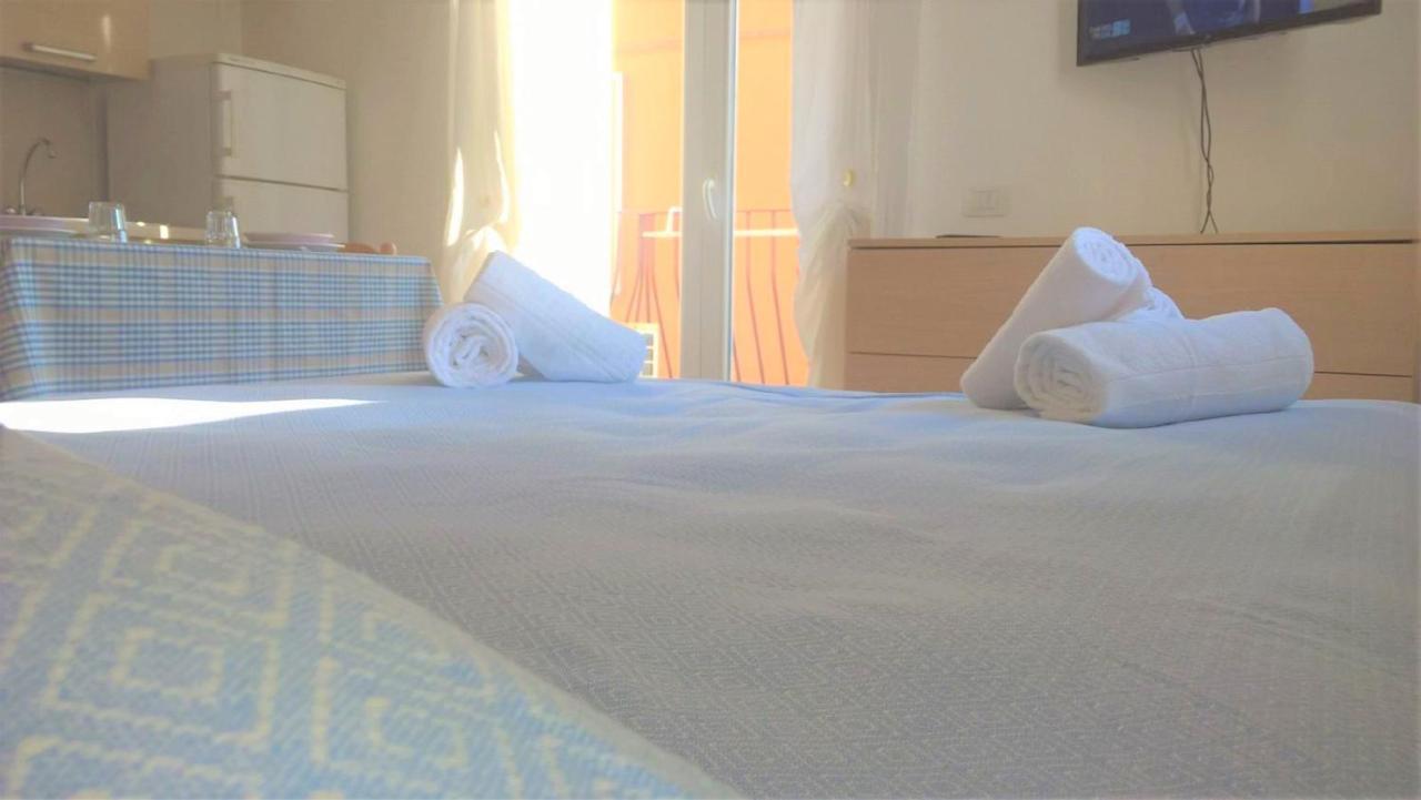 Residence Uno Studio&Suites Rimini Exterior photo