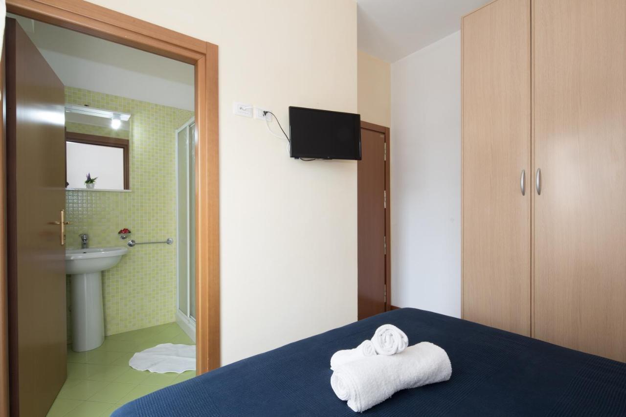 Residence Uno Studio&Suites Rimini Exterior photo